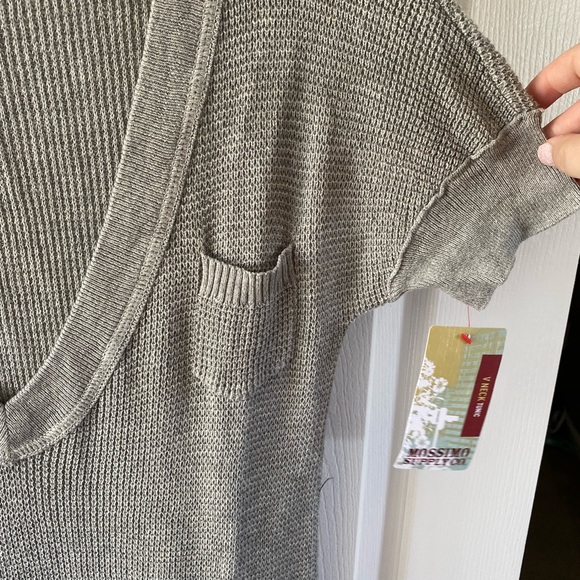 Mossimo NWT V-neck sweater dress size L - Picture 3 of 5